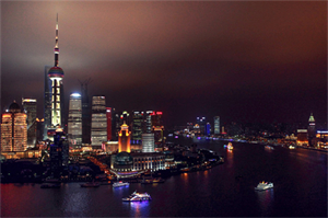 在上海的夜市品味诗意生活